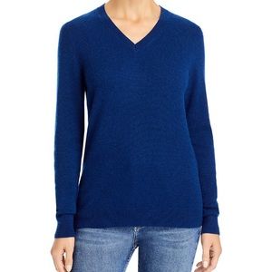 Bloomingdale’s Cashmere Sweater 💙